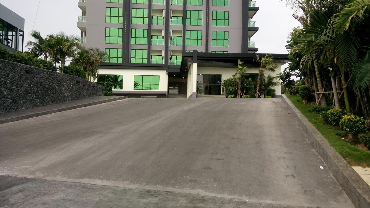 Dusit Grand Condo View Praia de Jomtien Exterior foto